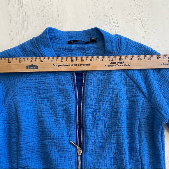 H by Halston Women’s Blue Zip Up Top Size 4 - Picture 10 of 10